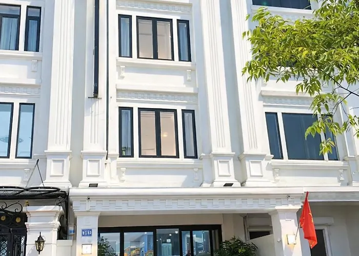 Gia Hưng Khang Hometel *
